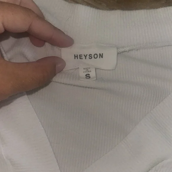 Heyson Womens White Ribbed Top - Picture 2 of 2